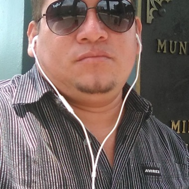Carlos Flores