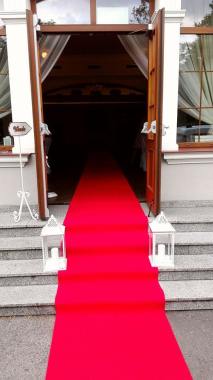 Wejście na salę weselną