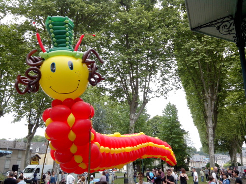 Chenille en ballons, Oloron Ste Marie