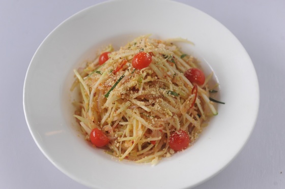 Thai Raw Papaya Salad