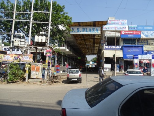 Peoples Dental Clinic in FS Plaza, Greater Noida
