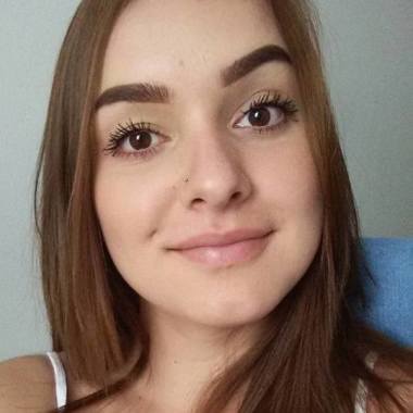 Babá, Educadora Auxiliar.