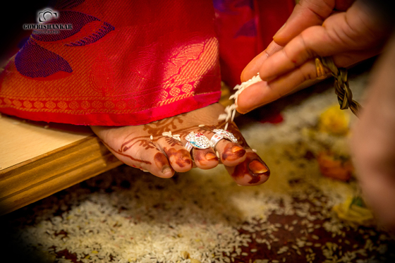 candid wedding photos