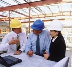 supervisando las obras diseñadas