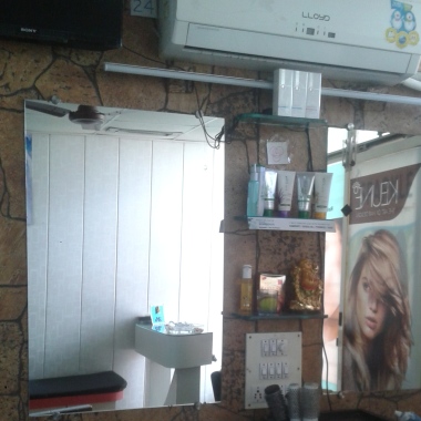 Sparkle Beauty Salon. Makeup Studio & Academy 