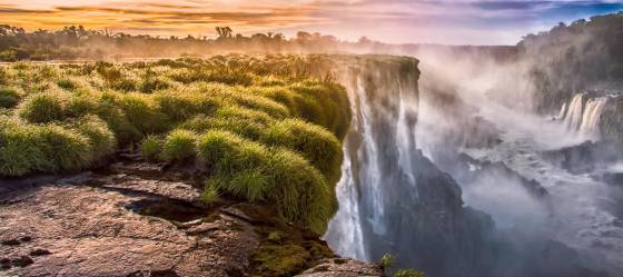 Cataratas del Iguazú,  Javier Schmidt.