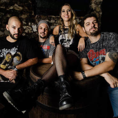 Banda Barbie Kills