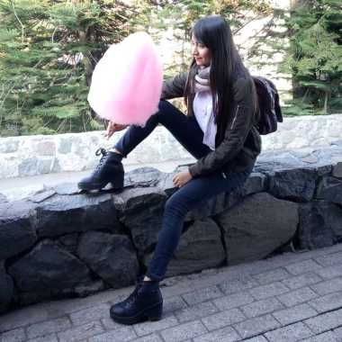 Chica_Lucida