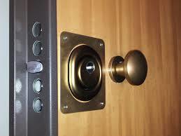 si effettuano lavori di sostituzione vecchio sistema di sicurezza con nuovo defender anti chiave bulgara