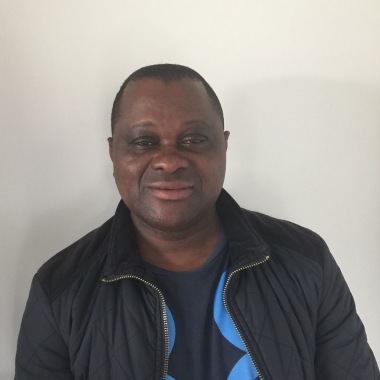 Zola Kiambi - Aide À Domicile