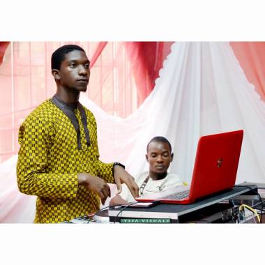 Wedding moments 