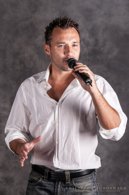 Chanteur Cannes