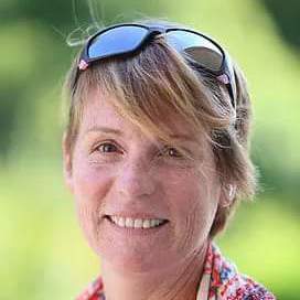 Delphine Énergéticienne Quantique Et Magnétiseuse