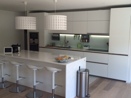 Fourniture et pose de cuisines italiennes Elam, y compris SAV