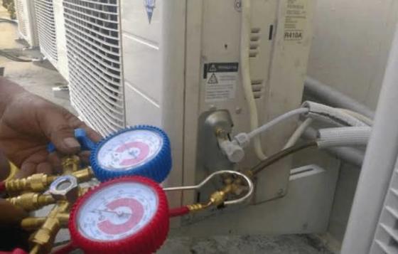 pengecekan tekanan freon yg rendah