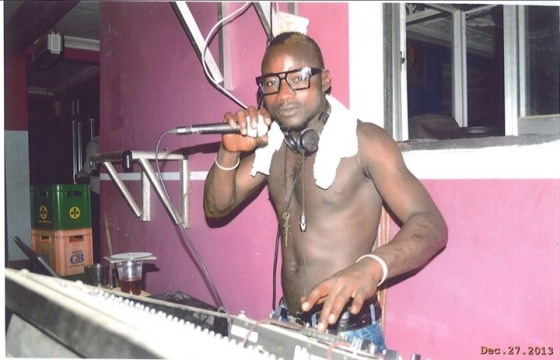 Dj Dela dee at lloyds night club in  africa