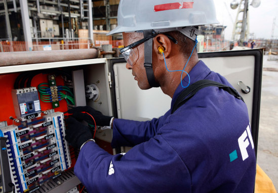 Técnicos Eletricistas Credenciados pelo CREA