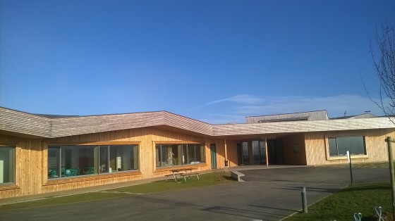 école d'HADOL fabrication des murs en ossature bois et bardage en bois local, nous avons obtenu le prix bois national 2015 sur ce projet