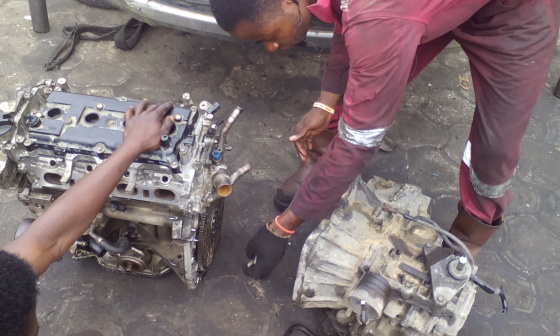 Transmission tranny/gearbox being coupled back to engine n