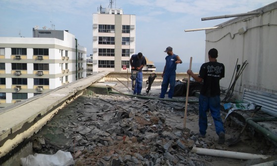 demolição de contra piso