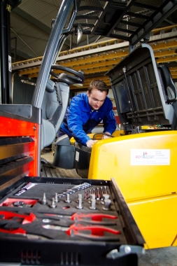 eo-stapler GmbH Servicetechniker im Einsatz