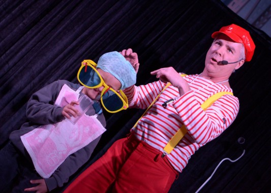 Spectacle pour les enfants : magie, gags, ballons, chansons, ombres chinoises, ventriloquie...