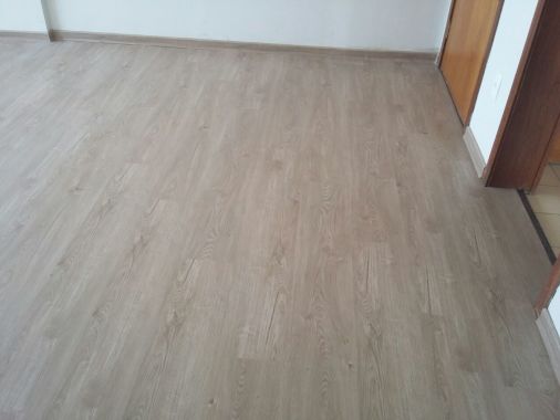 Piso Vinilico em réguas click