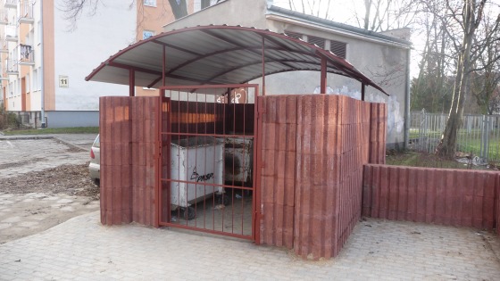 wiaty zadaszenia śmietników
