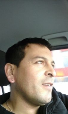 buenos días  estoy buscando trabajo  me  radico en cualquier país o ciudad