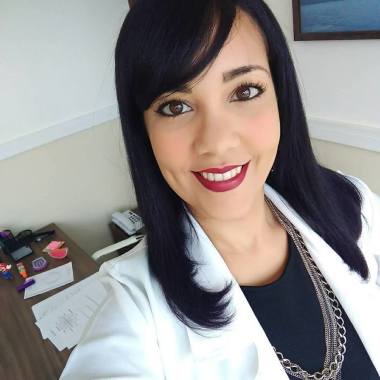 Nutricionista E Terapeuta Leila Neves