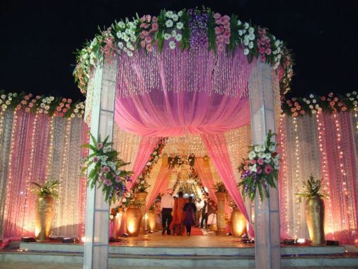 Theme Tennuls entrance for groomsmen and Guests 