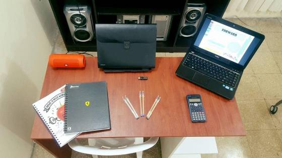 Materiales incluídos e internet de alta velocidad