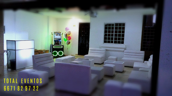 Eventos Particulares. Sala, Karaoke y Barra Coctelera