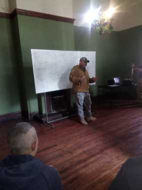 Instructor de Comunicación Táctica para Escoltas