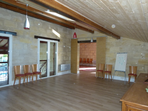 Salle de séminaire de l'ancienne ferme (100m2) (dispose de sanitaire et d'une cuisine)