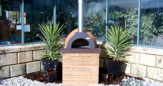 Alfresco Wood Fired Pizza Oven - Courtyard