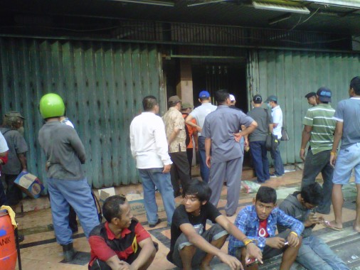 Eksekusi Tanah Dan Bangunan di Jalan Gajahmada Semarang