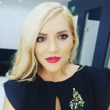 Gabriela Badescu Make-Up Artist