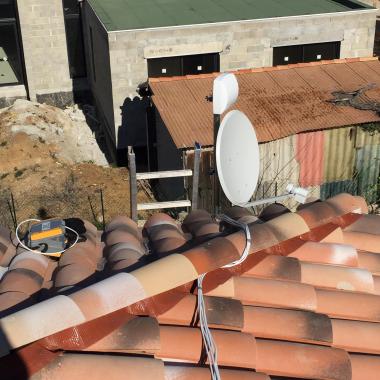 Pose hertzien et satellite sur plusieurs points