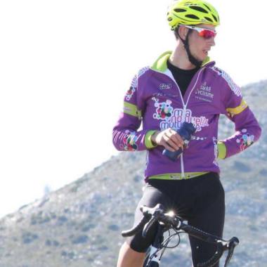 Maxime LOUF, Cycliste FFC2, Coureur chez M SANTE depuis 2015, et représentant la france avec l'équipe de la défense militaire lors de plusieurs courses (tour de martinique,...)
Suivi ostéopathique du sport en cabinet depuis 2013 sur Istres (13800).