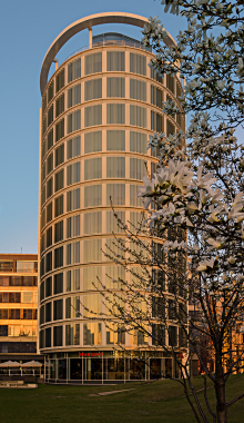 #201704041830-web.jpg