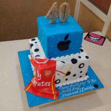 40th birthday cake. arsenal jersy