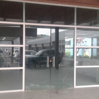 Epzo Alumnio Y Vidrio
