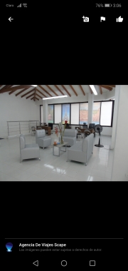 Parte frontal de la oficina.