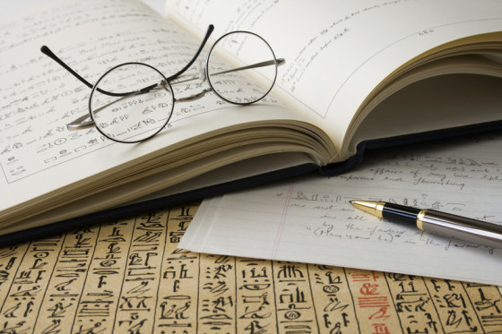 Traduction de vos textes si besoin par des experts.