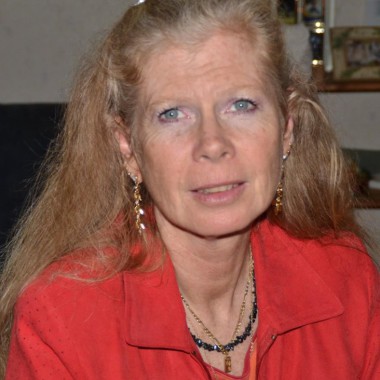 Nathalie, Auxiliaire De Vie, Femme De Ménage