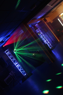 Soirée pour une association au centre social de la Florentine à Aulnoye-Aymeries, configuration 2 totems