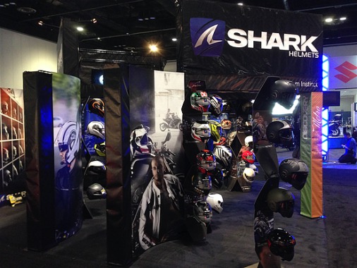 Création stand Shark Helmets