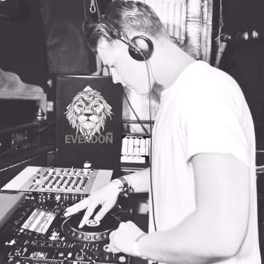 Dj Hendrix