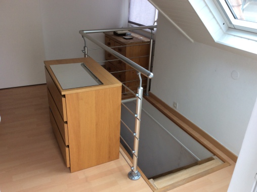 Création accès comble avec escalier et garde corps.